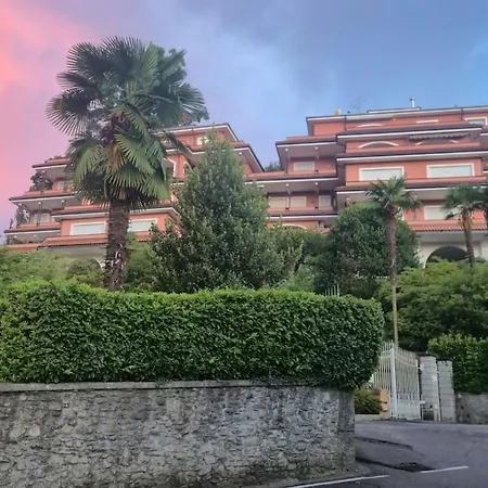 Sunset Lakeview Small Paradise *